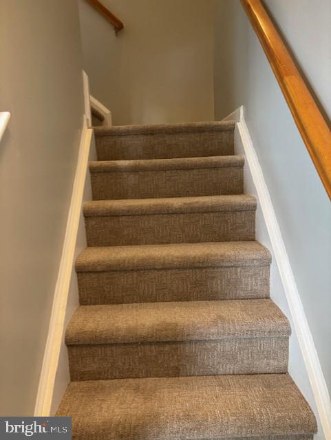 Building Photo - 4258 Normandy Ct