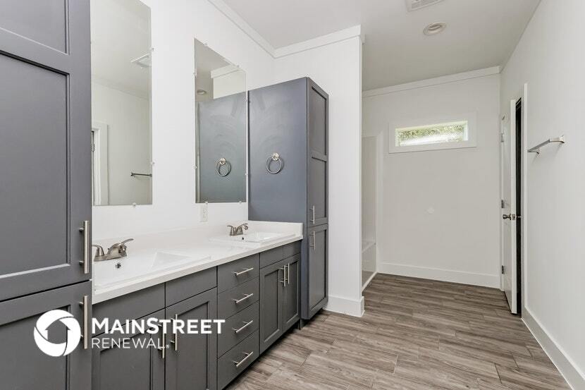 Building Photo - 4358 Larkspur St