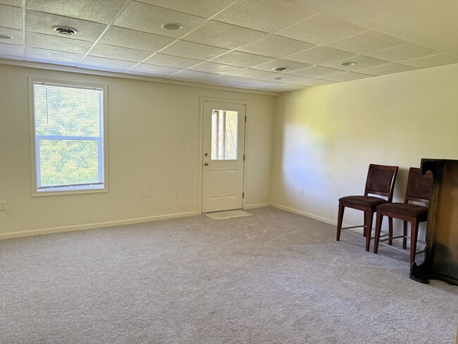 Building Photo - Beautiful 3-Bedroom Home in Penn Manor School District - Finished basement!