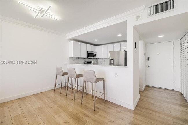 Building Photo - 401 Ocean Dr