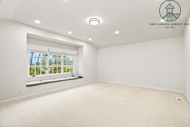 Building Photo - Spacious Three Bedroom Home in Country Club Area of Pebble Beach