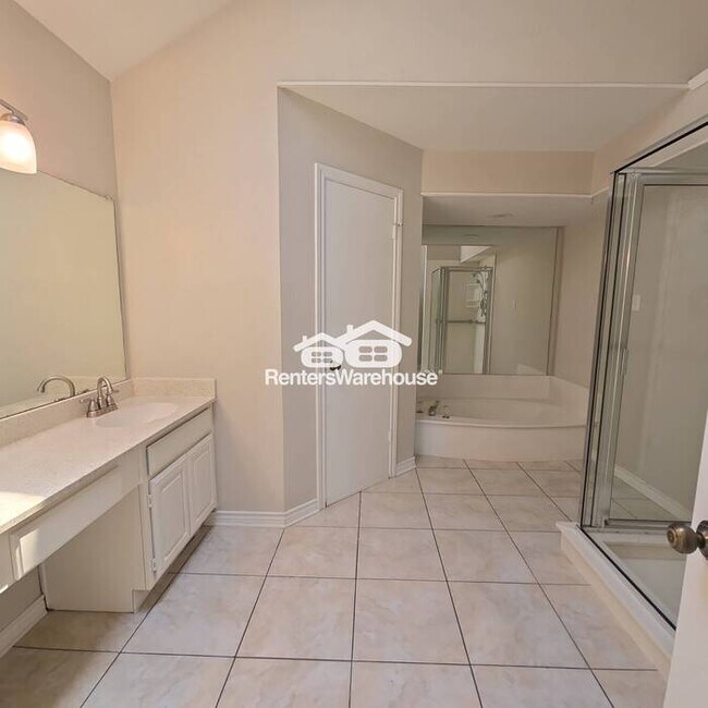 Building Photo - FOR RENT - MOVE IN READY - 3BEDS 2BATHS
