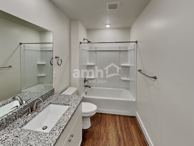 Building Photo - 3003 E S Village Dr