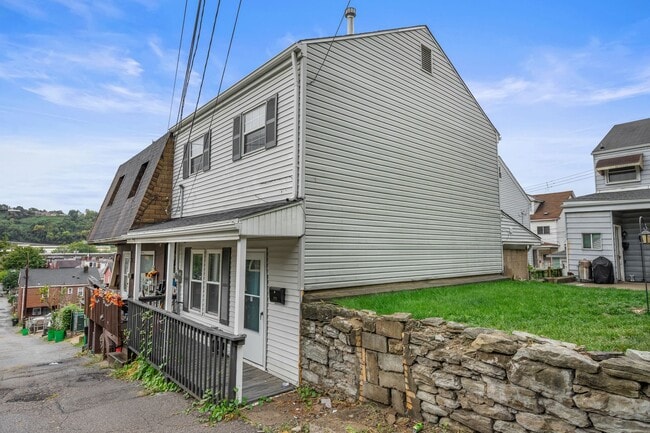 Building Photo - 322 Gildenfenny St