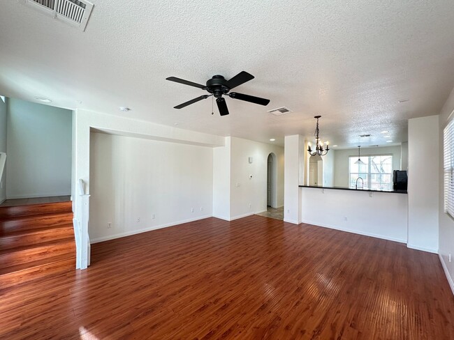 Building Photo - MESA MTNS EDGE POD 212& VALLA