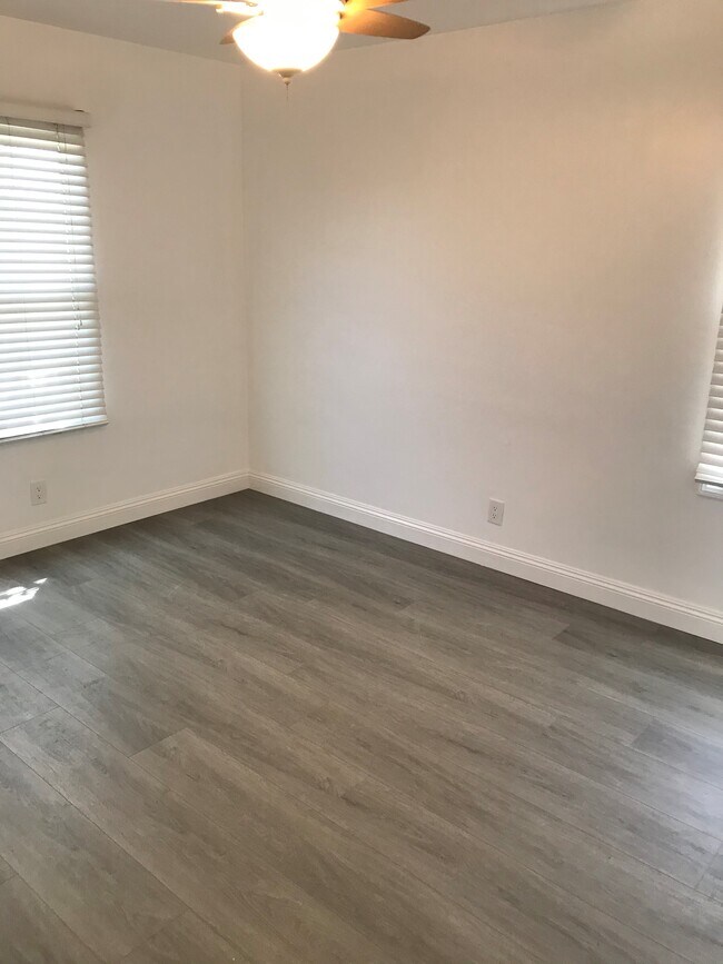 Bedroom 2 - 6511 W 87th Pl