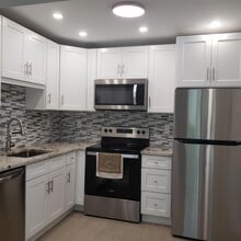 Building Photo - 912 Flanders S