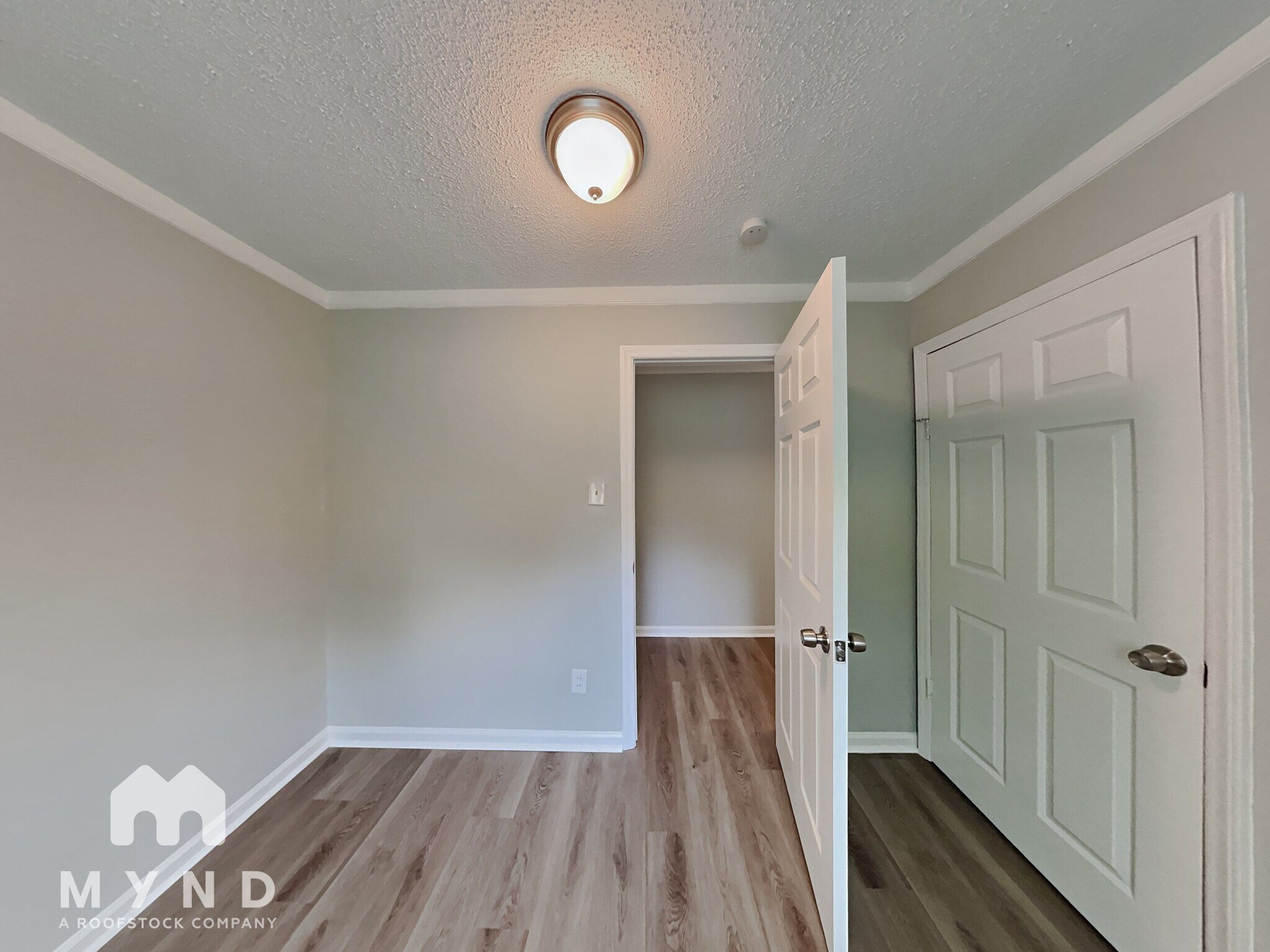 Building Photo - 3026 Bellaire Dr