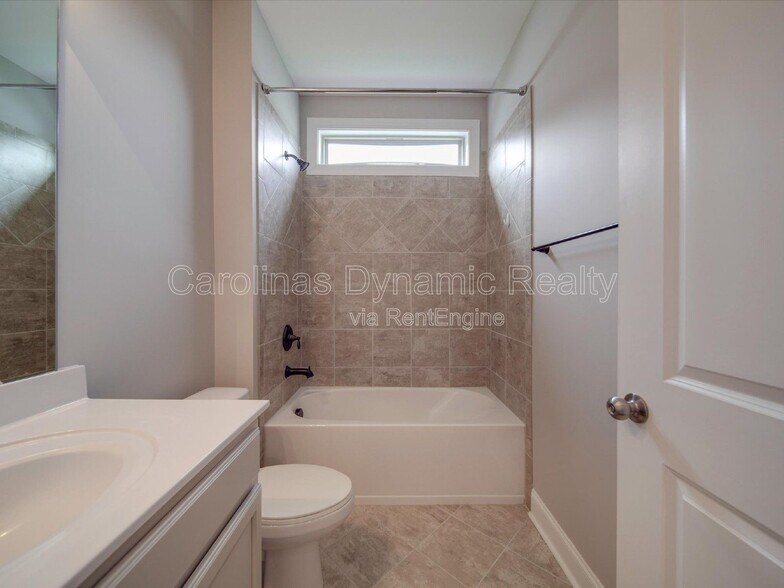 Building Photo - 14021 Goldenrod Trace Rd