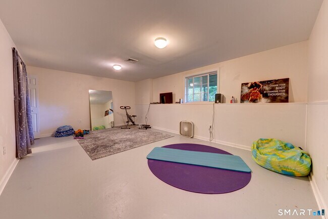 Building Photo - 46 Samuel Ln