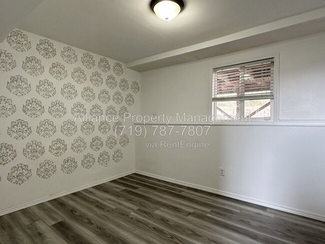 Building Photo - 1250 Chiricahua Dr