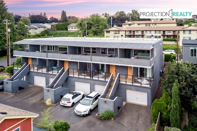 Building Photo - 6838 N Pittsburg Ave
