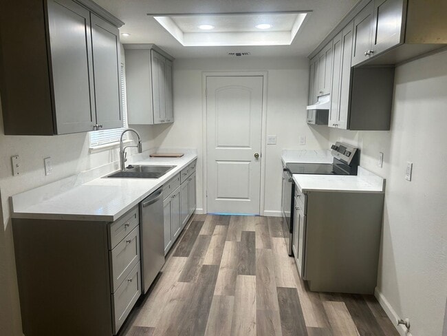 Building Photo - Updated 3 Bedroom 2 Bathroom Home in Woodland