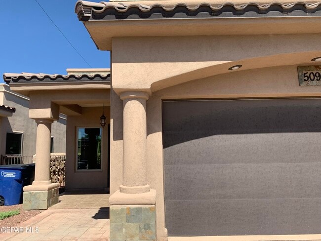 Building Photo - 509 Firstwood Pl