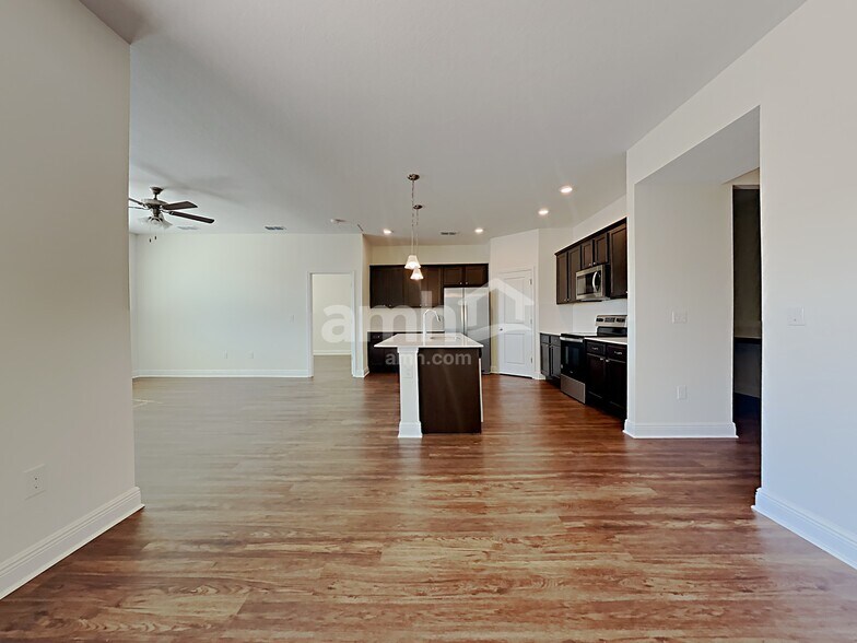 Building Photo - 20364 Calla Lily Dr