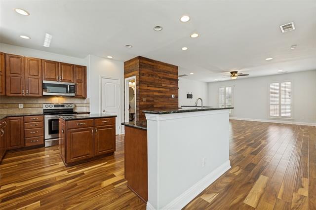 Building Photo - 4002 Brownstone Ct