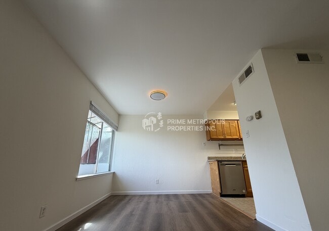 Building Photo - 3830 Fairfax Way