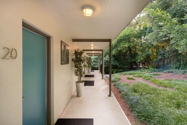 Building Photo - 47 5th St NE