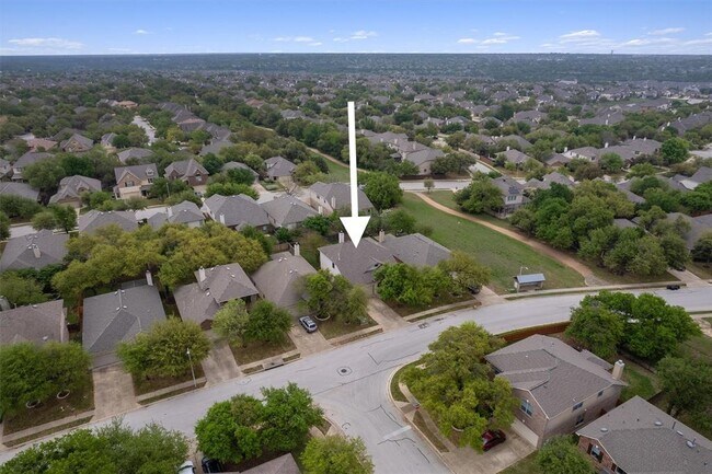 Building Photo - 404 Arrowhead Trail
