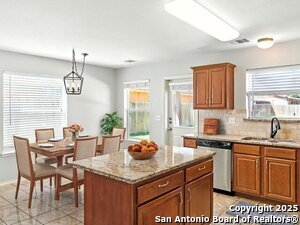 Building Photo - 2024 N Ranch Estates Blvd
