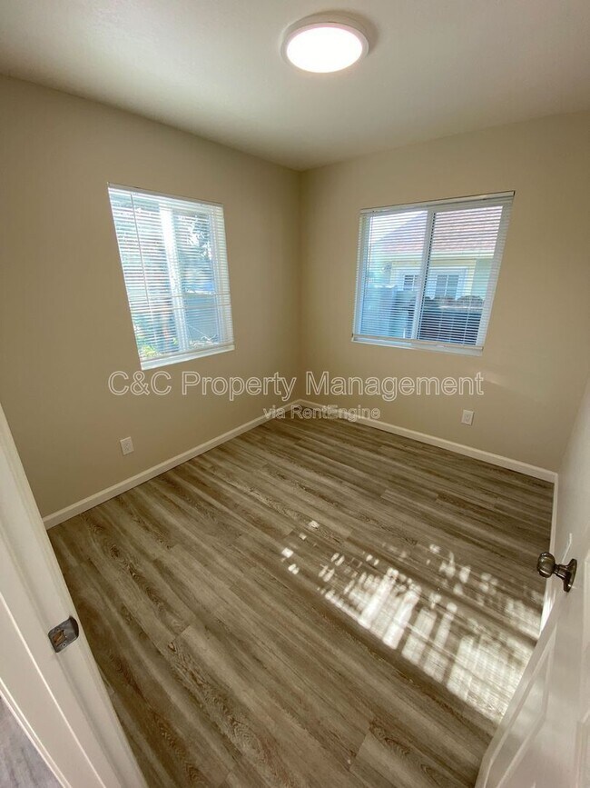 Building Photo - 1343 Mingo Ave