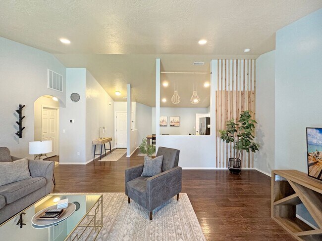 Building Photo - Furnished 3 Bed, 2 Bath Home in Southwest Boise – Stylish, Dog-Friendly, and Move-In Ready!