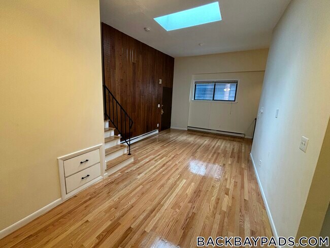 Building Photo - 277 Marlborough St