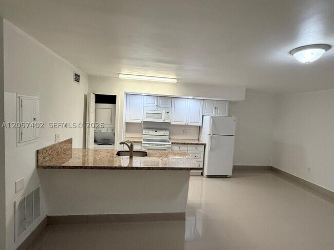 Building Photo - 15635 SW 74th Cir Dr