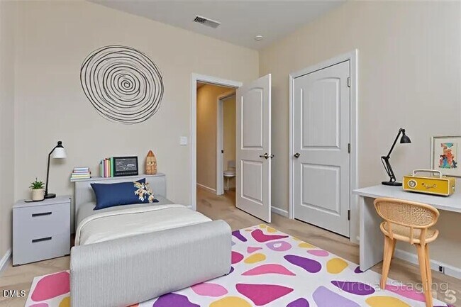 Building Photo - 4106 Vallonia Dr