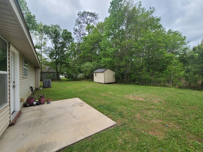 Building Photo - 61471 N 7th St