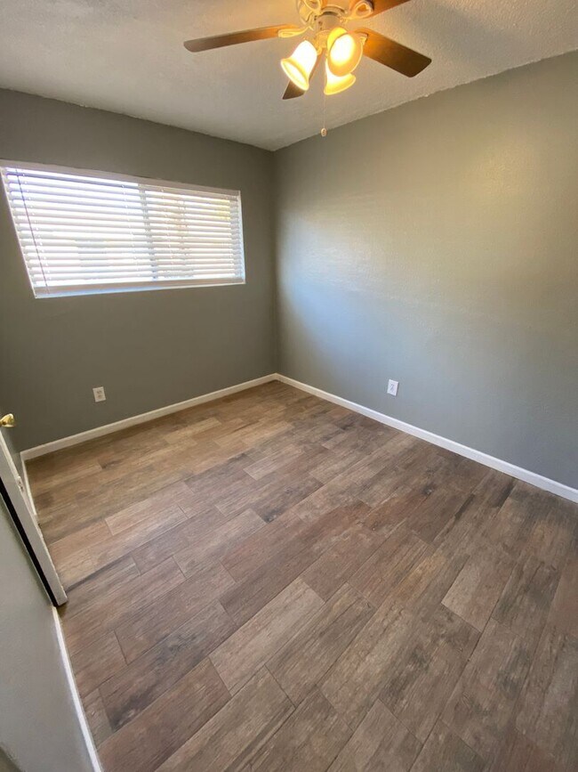 Building Photo - 600 N St