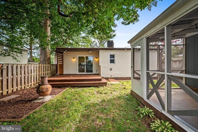 Building Photo - 530 Highland Dr