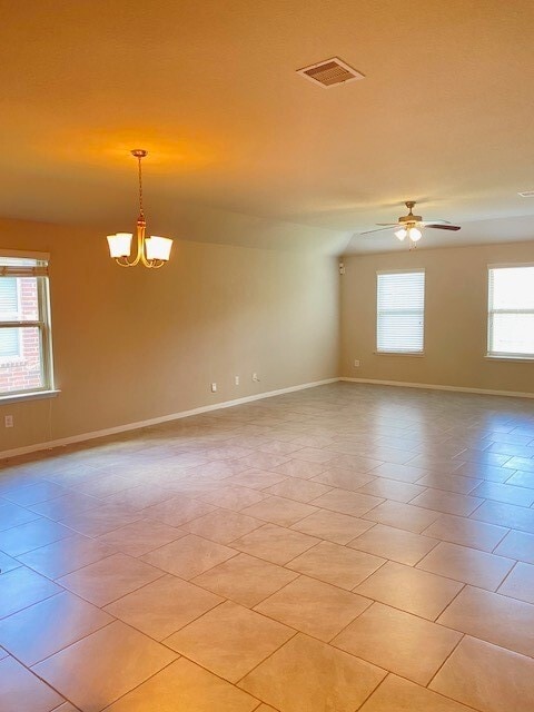 Building Photo - 2114 Tannin Dr.