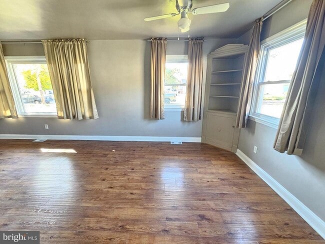 Building Photo - 11 Drexel Ave