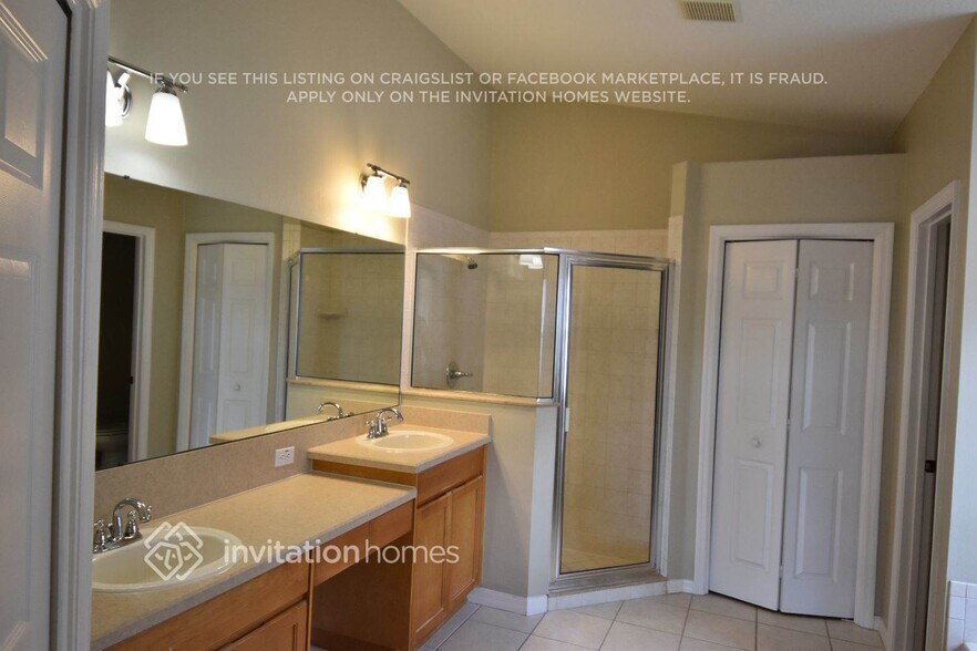 Building Photo - 11107 Silver Dancer Dr