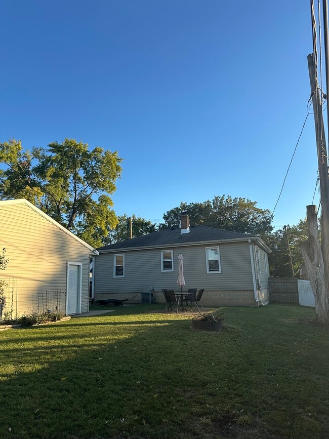 Building Photo - 220 Thornton St