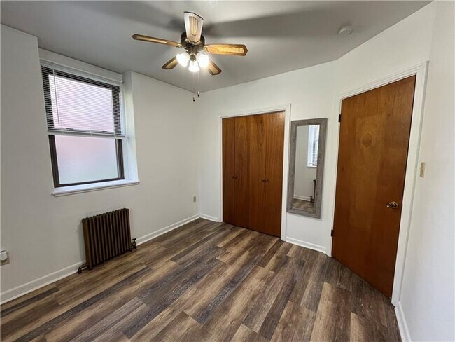 Building Photo - 1601 Hillsdale Ave
