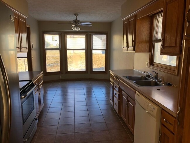 Building Photo - Nice Home In Papillion For Rent!