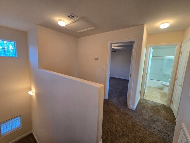 Building Photo - A Fabulous 3 Bedroom, 2.5 Bathroom, 2 Car Garage Townhome in NW Las Vegas