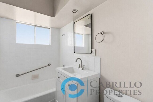 Building Photo - 5077 Art St