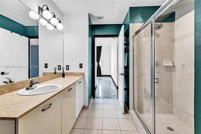Building Photo - 2275 Biscayne Blvd Blvd