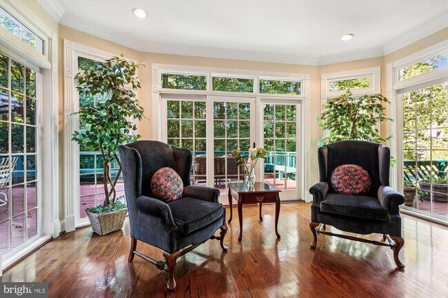 Building Photo - 9454 Newbridge Dr