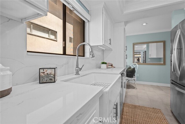 Building Photo - 2357 Palos Verdes Dr W