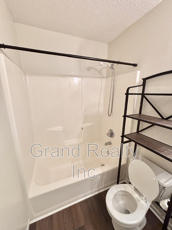 Building Photo - 6457 Maddox Rd