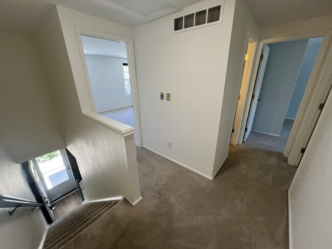 Building Photo - 7052 E Briarwood Dr