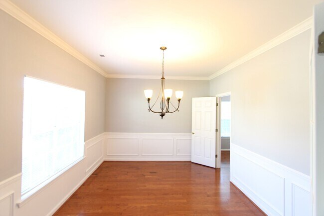 Building Photo - Helena Beauty!!  3BR 2.5BA - You will LOVE IT!!
