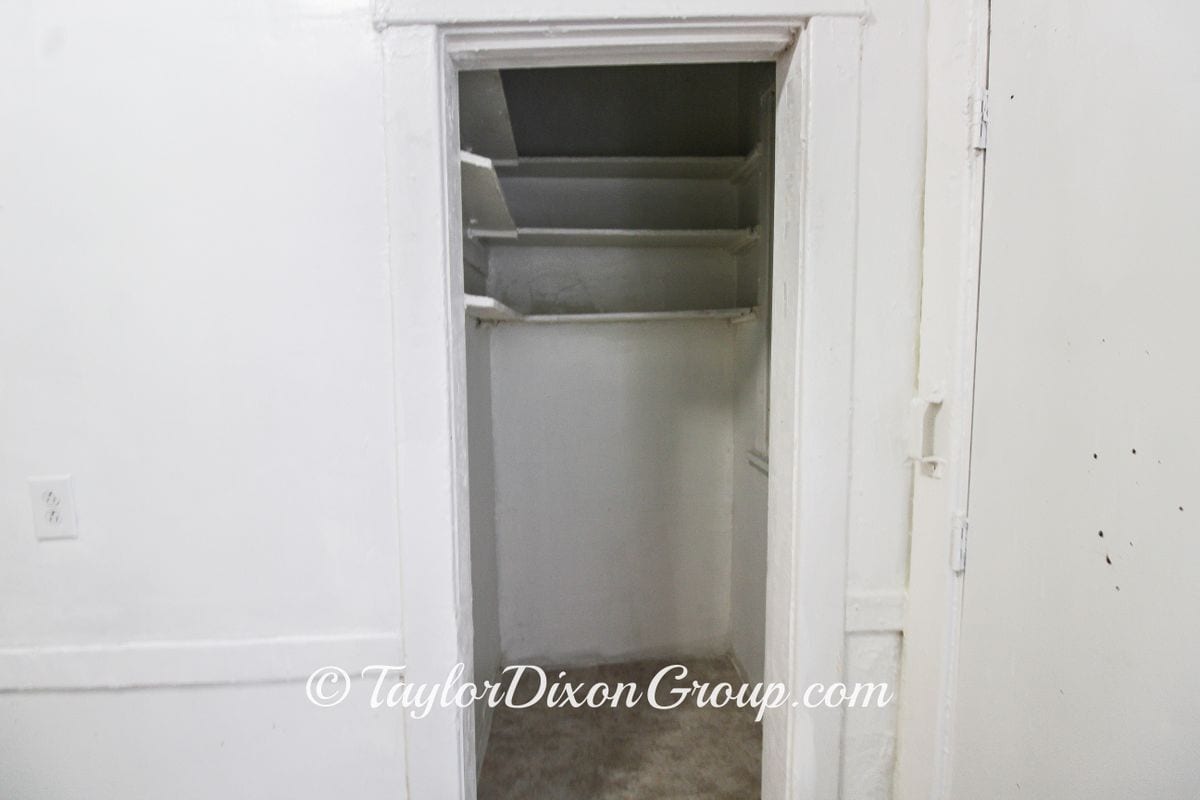 Building Photo - 4249 W Maypole Ave