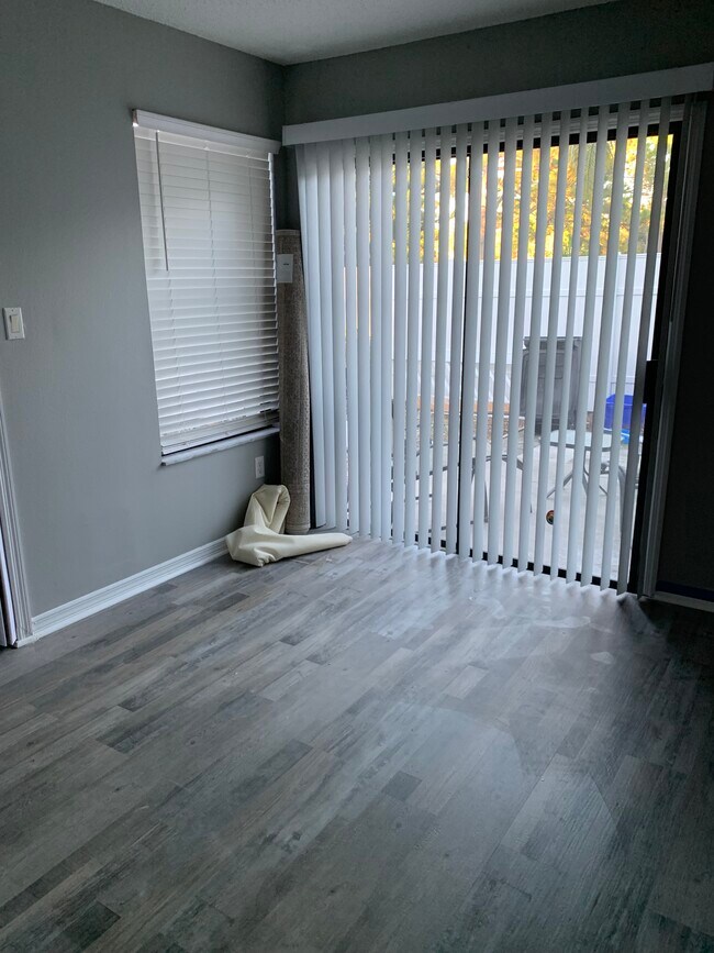 Building Photo - 1701 Winter Green Blvd