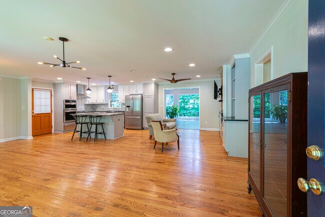 Building Photo - 2535 Melinda Dr NE