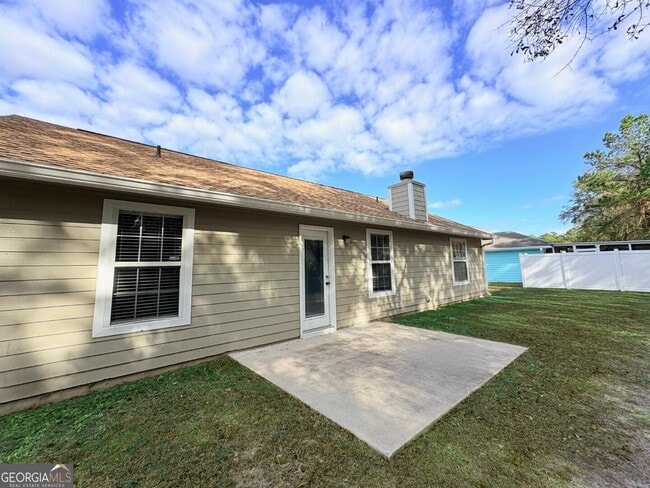 Building Photo - 102 Lake Victoria Dr